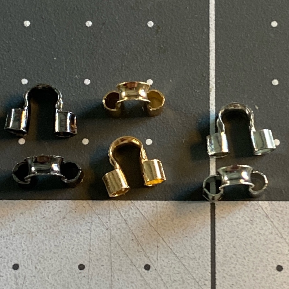 Findings: 5mm Wire Guard (50)